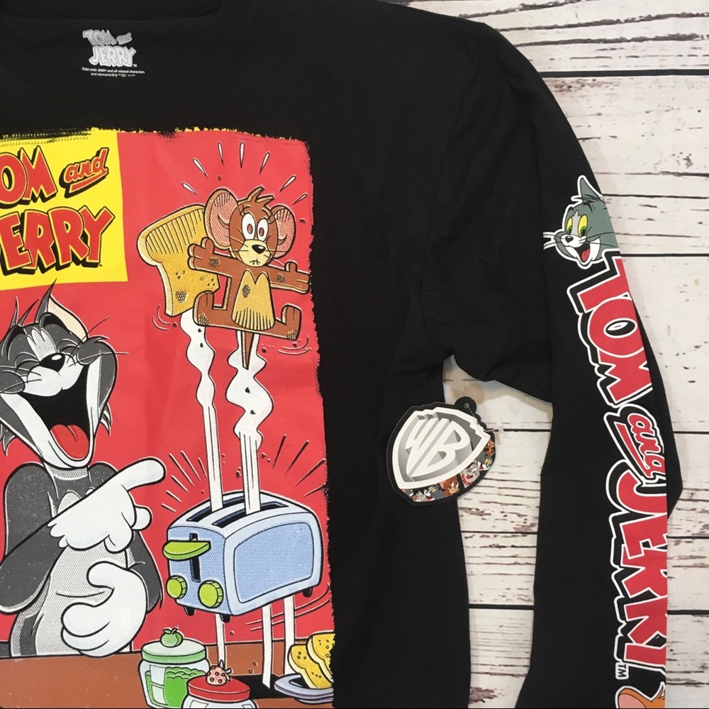 Tom and jerry crop long sleeve graphic t shirt NWT - Picture 3 of 5